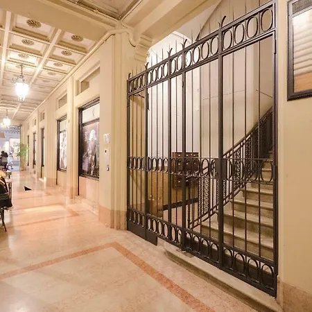 Apartment Colonna Bologna, Under The Two Towers *